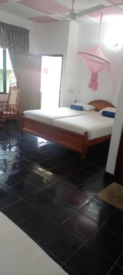 Ocean View Tourist Guest House At Negombo Beach Near The Airport Екстериор снимка
