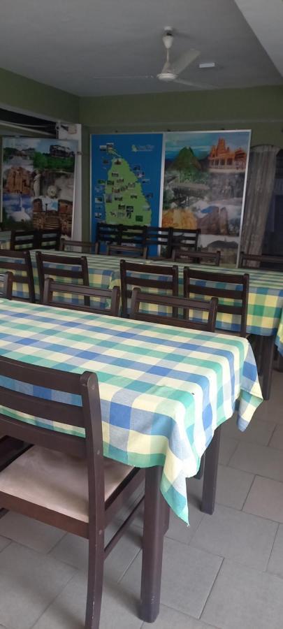 Ocean View Tourist Guest House At Negombo Beach Near The Airport Екстериор снимка