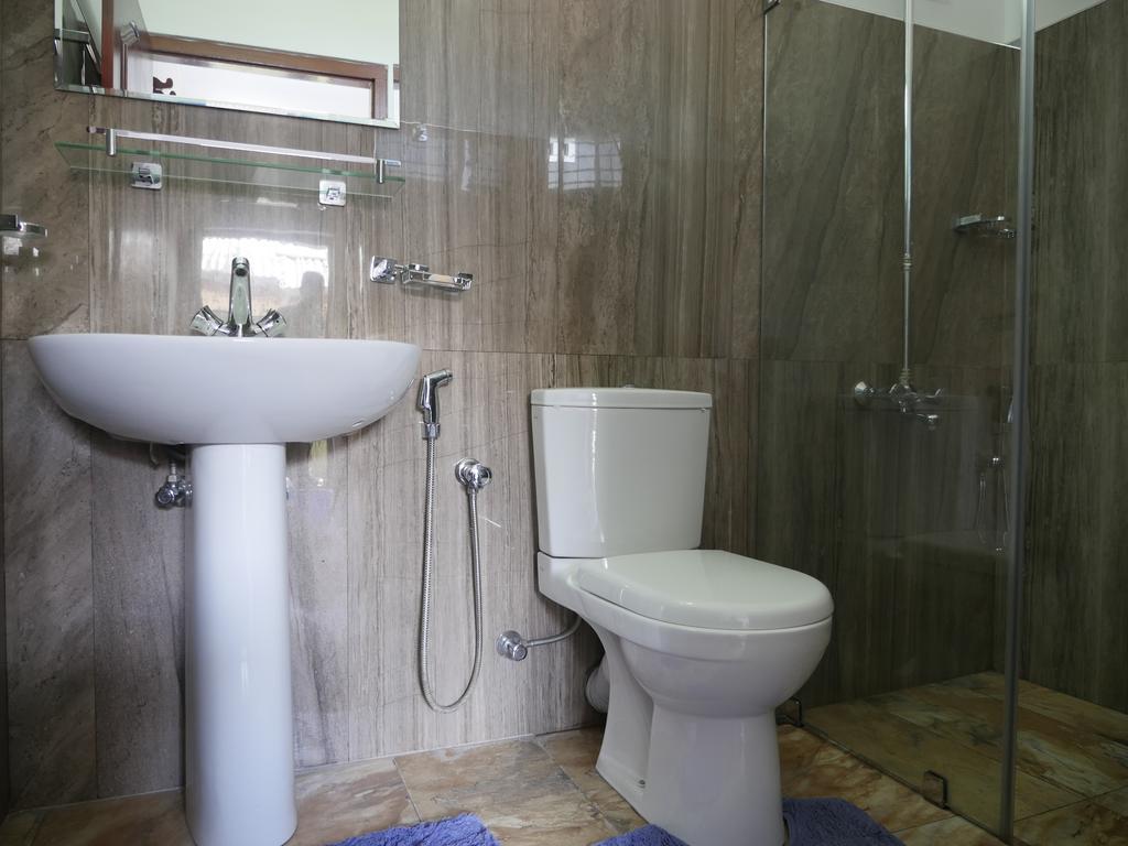 Ocean View Tourist Guest House At Negombo Beach Near The Airport Екстериор снимка