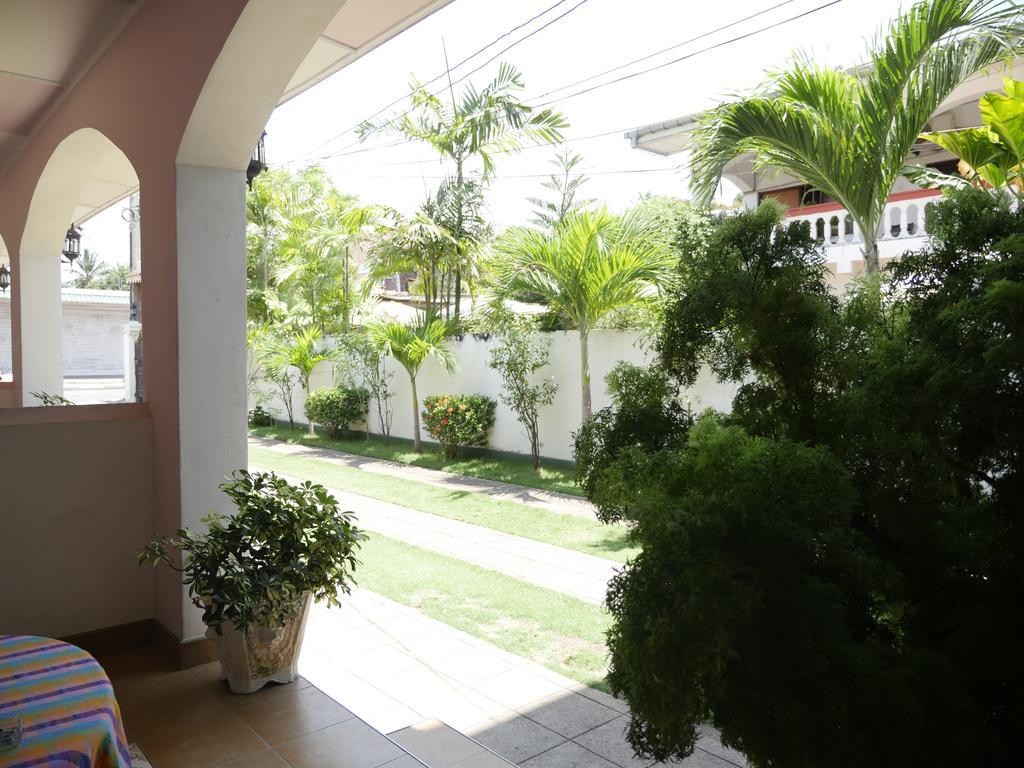 Ocean View Tourist Guest House At Negombo Beach Near The Airport Екстериор снимка