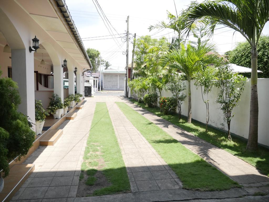 Ocean View Tourist Guest House At Negombo Beach Near The Airport Екстериор снимка